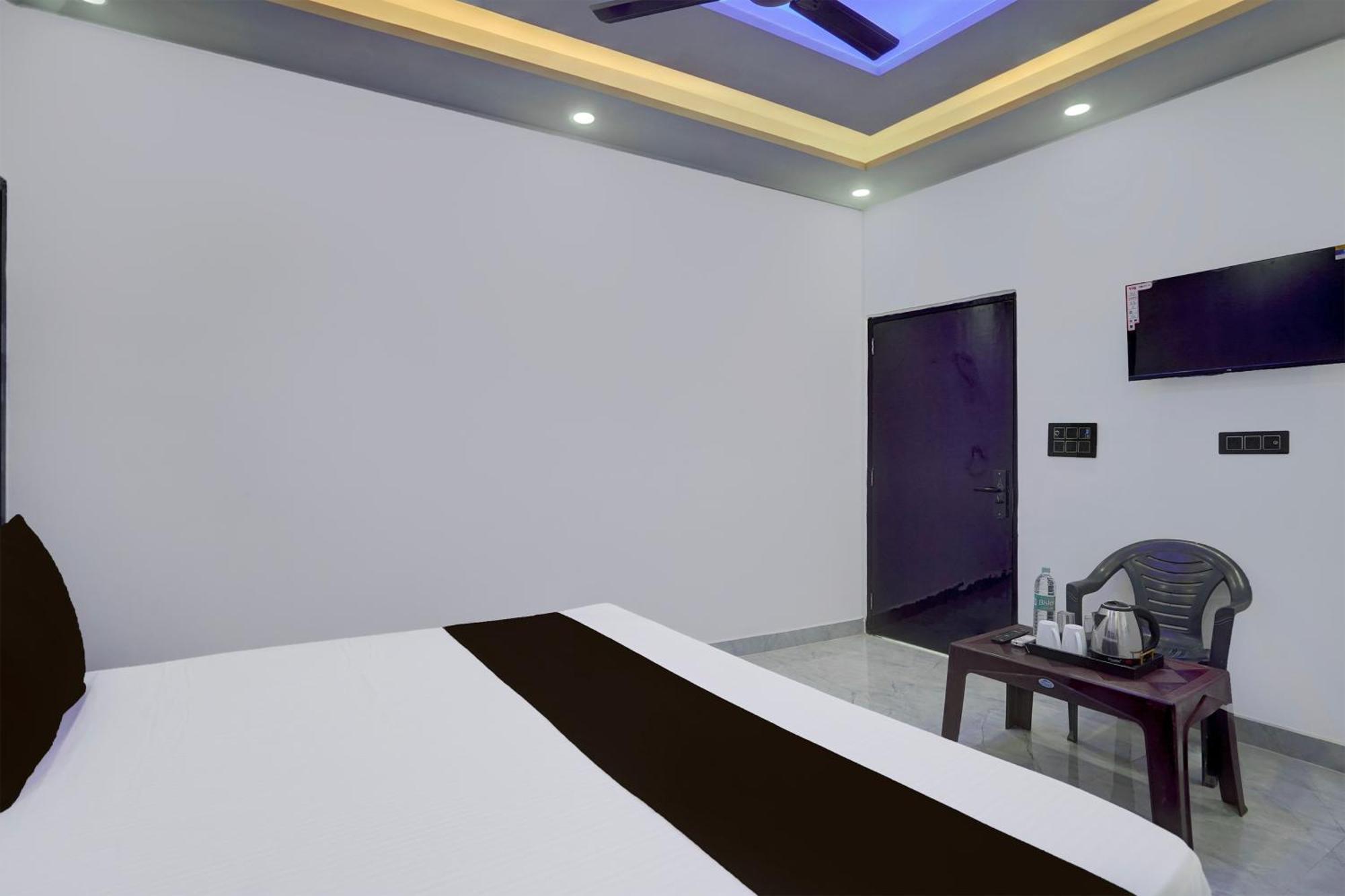 Hotel O Karan Residency Нью-Дели Экстерьер фото