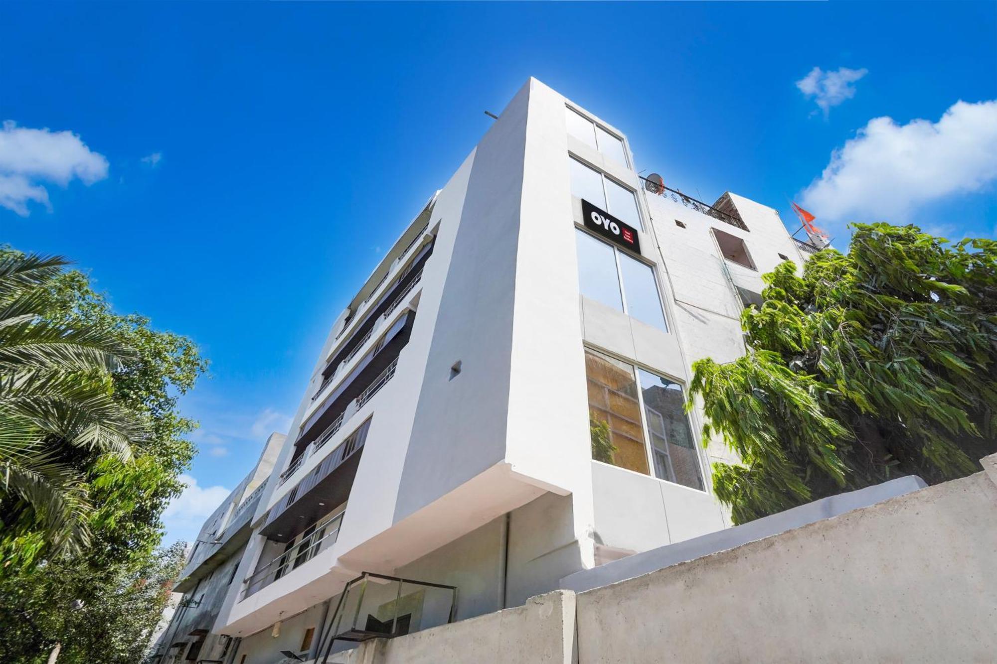 Hotel O Karan Residency Нью-Дели Экстерьер фото