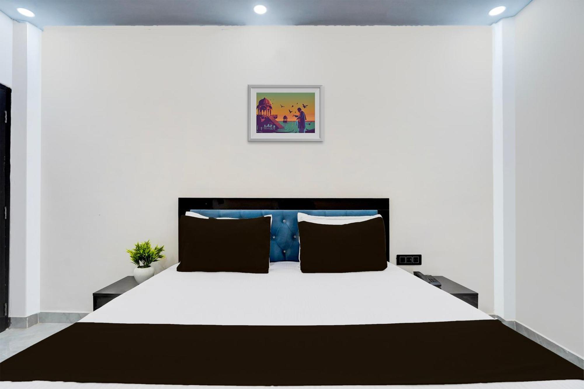 Hotel O Karan Residency Нью-Дели Экстерьер фото