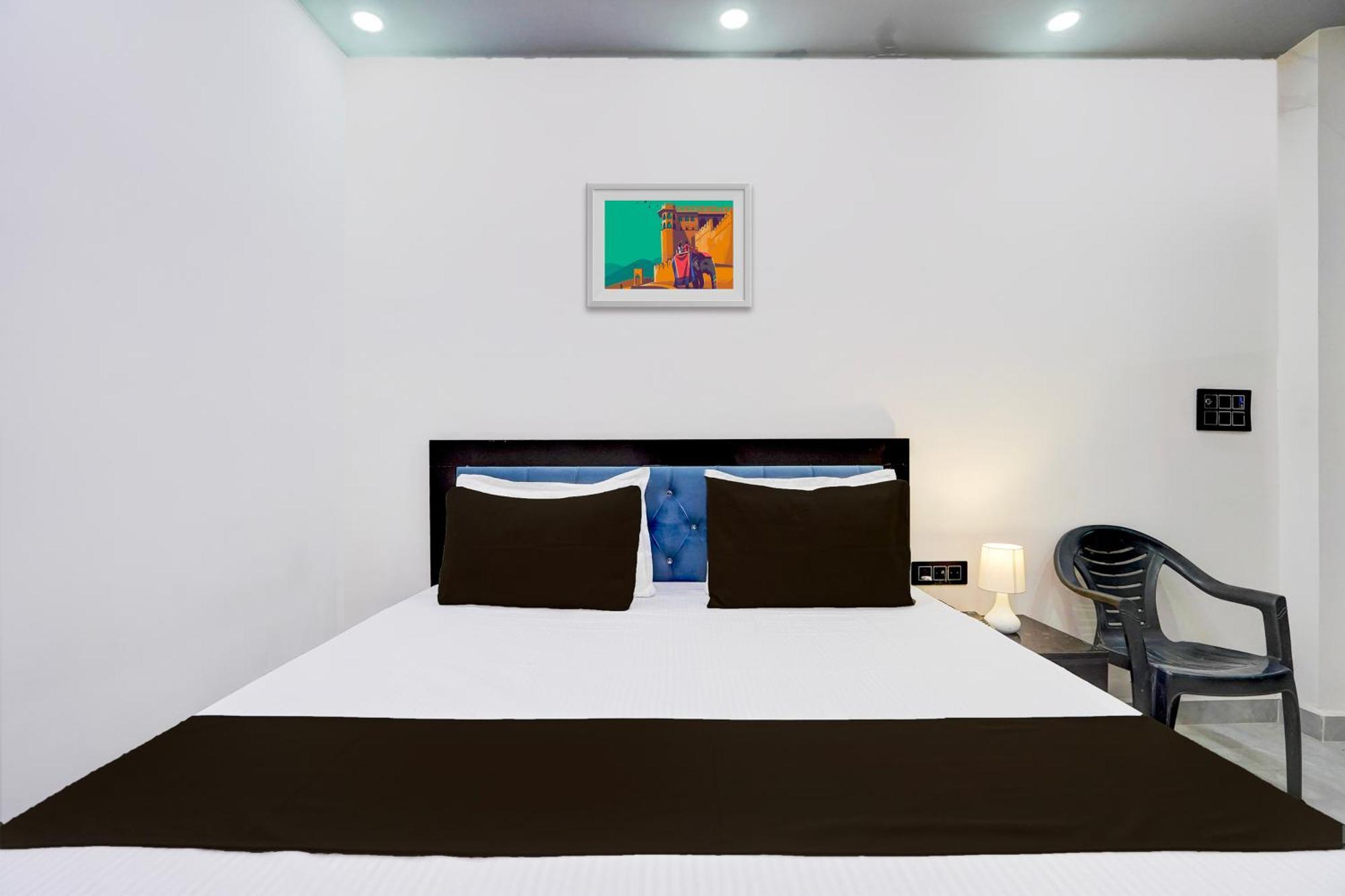 Hotel O Karan Residency Нью-Дели Экстерьер фото