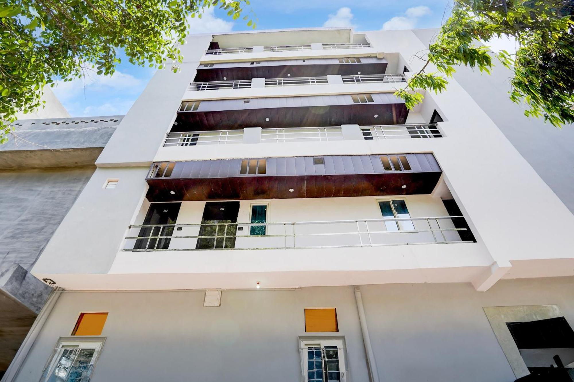 Hotel O Karan Residency Нью-Дели Экстерьер фото