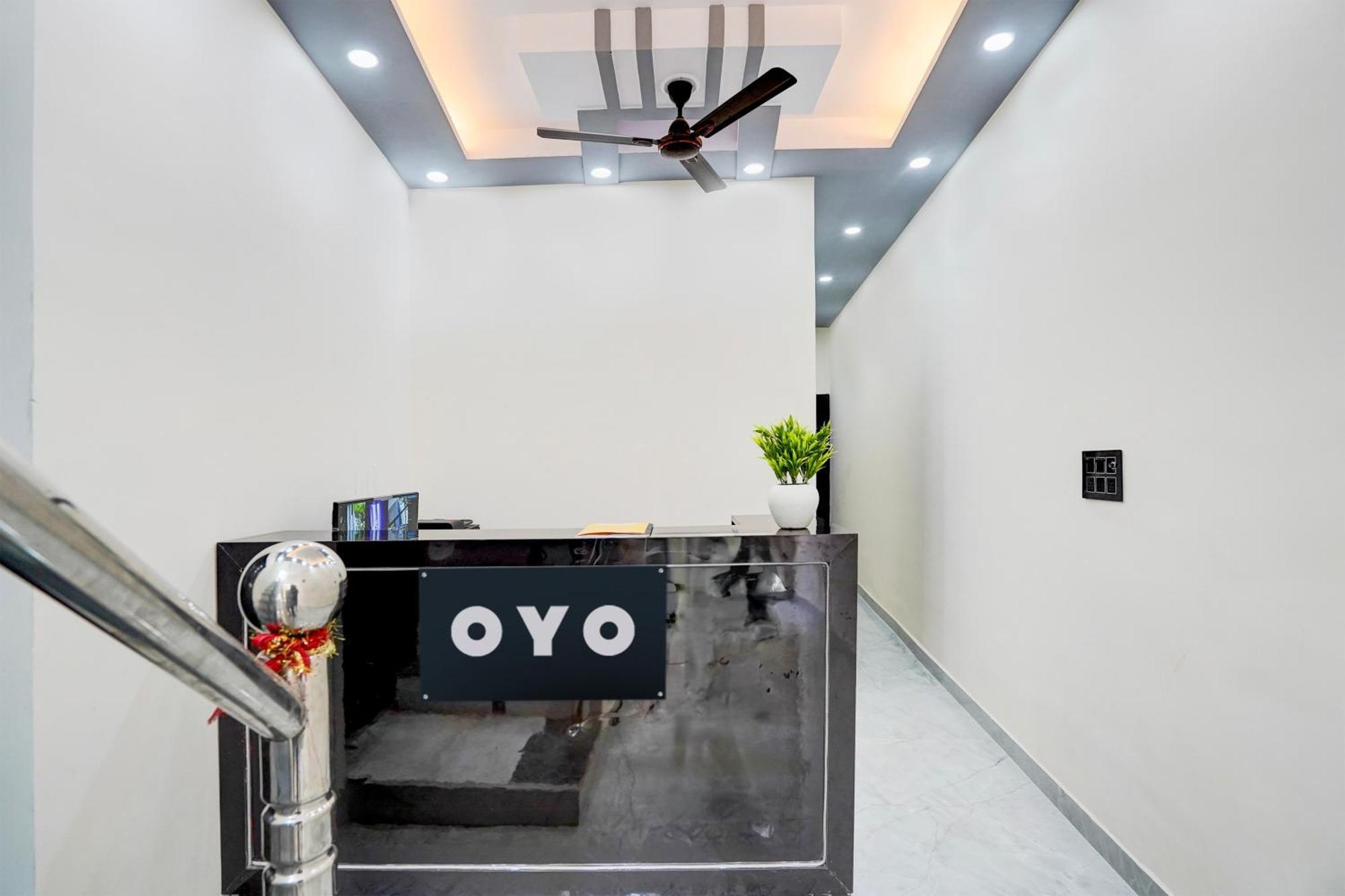 Hotel O Karan Residency Нью-Дели Экстерьер фото